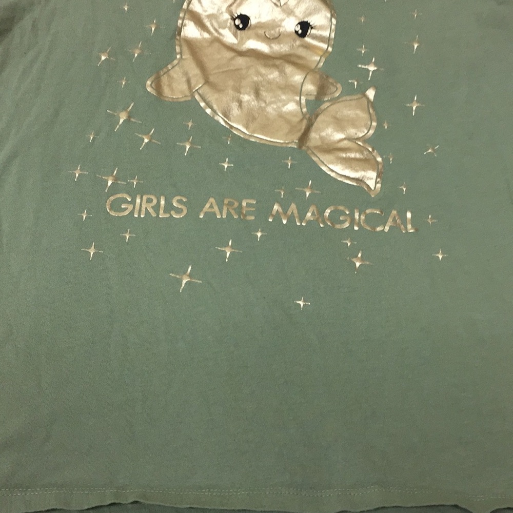 3/$35 PLACE Distressed t-shirt - Picture 4 of 8